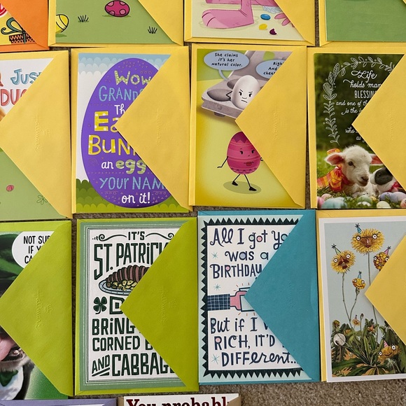 New 17 of Hallmark different kind of cards with envelopes. - Picture 5 of 11